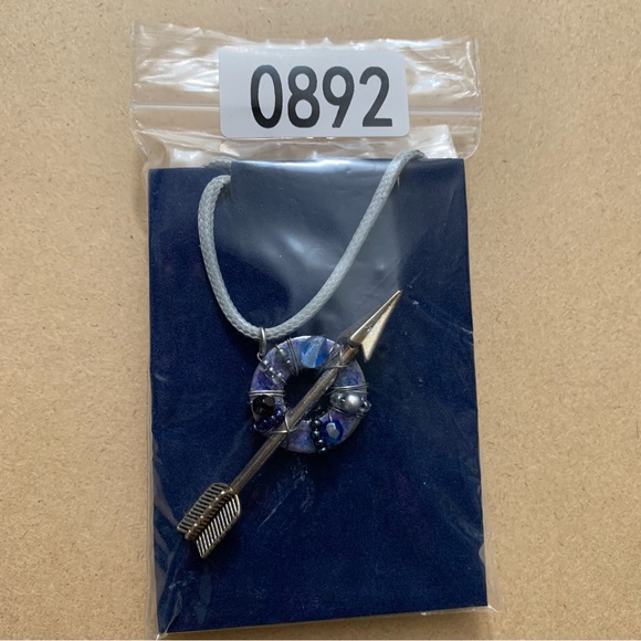 🔥5/$20🔥 Arrow Necklace and Macrame Bracelet New and Handmade - Picture 4 of 4